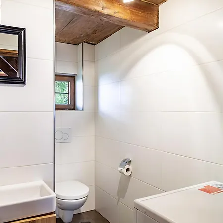 Altes Totschenhaeusl Am Ziller * 乌登斯