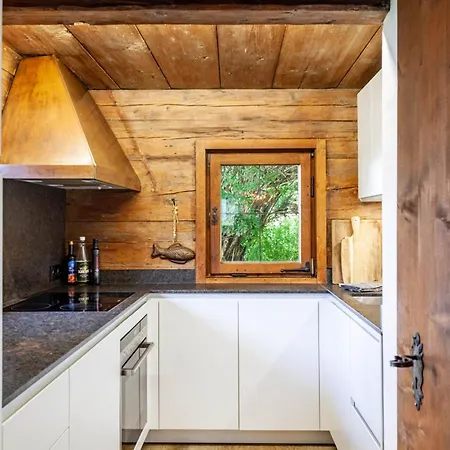 Altes Totschenhaeusl Am Ziller 乌登斯